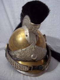 French police helmet. Franse gendarmerie helm au cheval M-1912, politie te paard, mooi gemarkeerd.Gemodificeerd binnenwerk model 1926 casque adrianne met registratienummer van de eigenaar  G-339 Gendarme, No. 339 met maker nette staat.