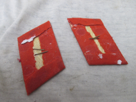 German FLAK artillery kannonier's collar tab. Duitse kraagspiegel van een FLAK artillerie eenheid.