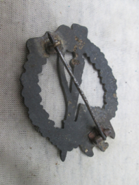 German infantry Assault badge, worn condition no maker. Duits Infanterie Aanvals Insigne, geen maker. gedragen staat.
