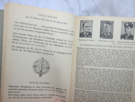 German instruction booklet of the Hitler/ Jugend HJ boekje met practische gegevens en tips 1943 DU UND DEINE HEER.