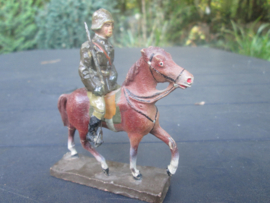 ELASTOLIN German soldier officer on horse. Duitse wehrmacht officier metalen stijgbeugel. leuke set