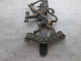 Dutch cap badge WW2- J Gaunt London. nederlands pet embleem Prinses Irene brigade gebronsd.
