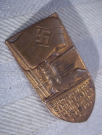 German tinnie Hitler- Youth early model. Duitse HJ Hitler- jeugd Tinnie, Südwestdeutsches Gebietstreffen der Hitler Jugend Karlsruhe  6-7- mei 1933, zeldzame uitvoering