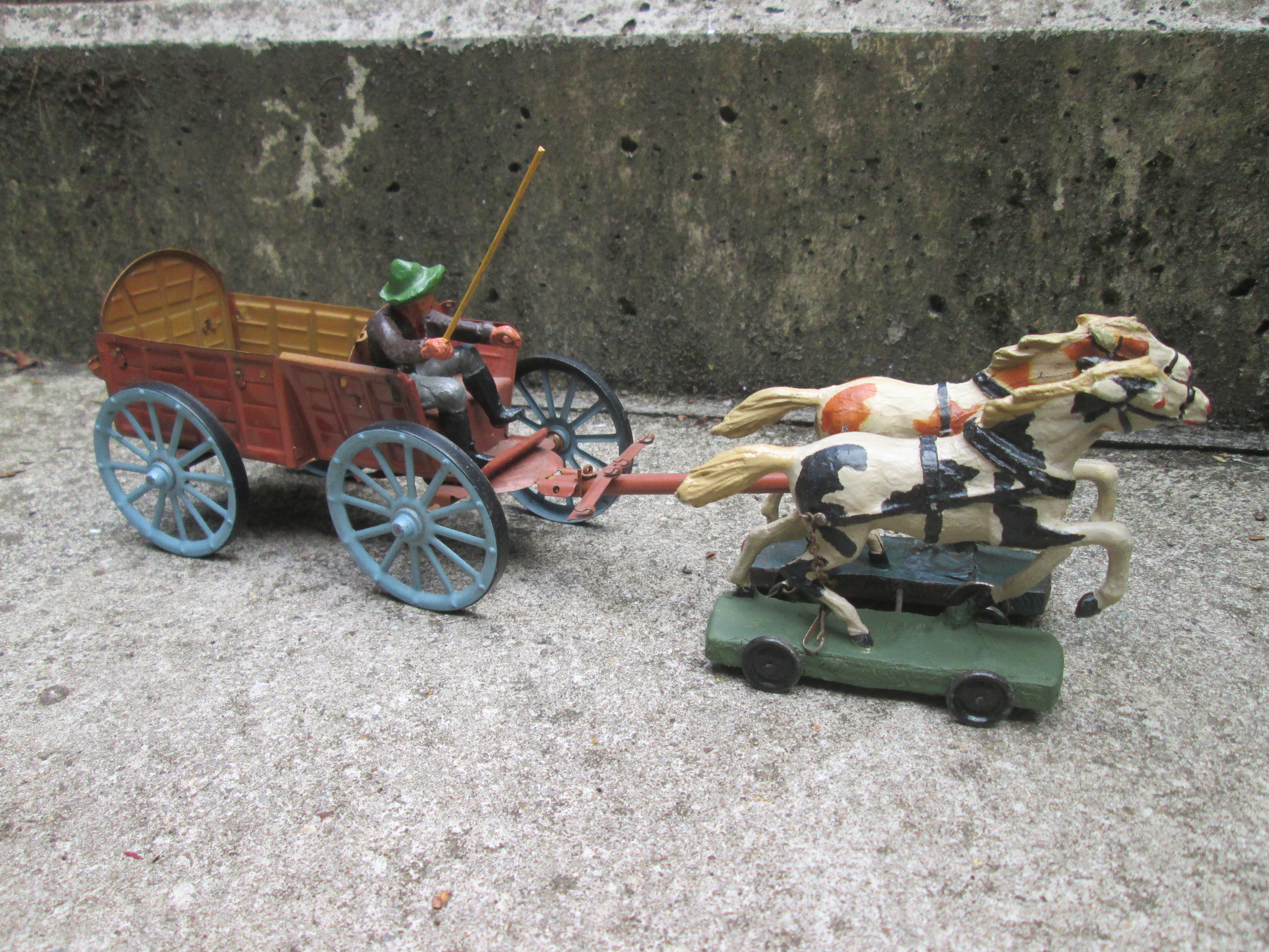 blikken speelgoed cowboy met kar getrokken door paarden leuke set.