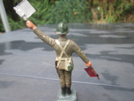 DURSO Belgium WW2 soldier. Belgische soldaat met signaal vlaggen. goede staat.