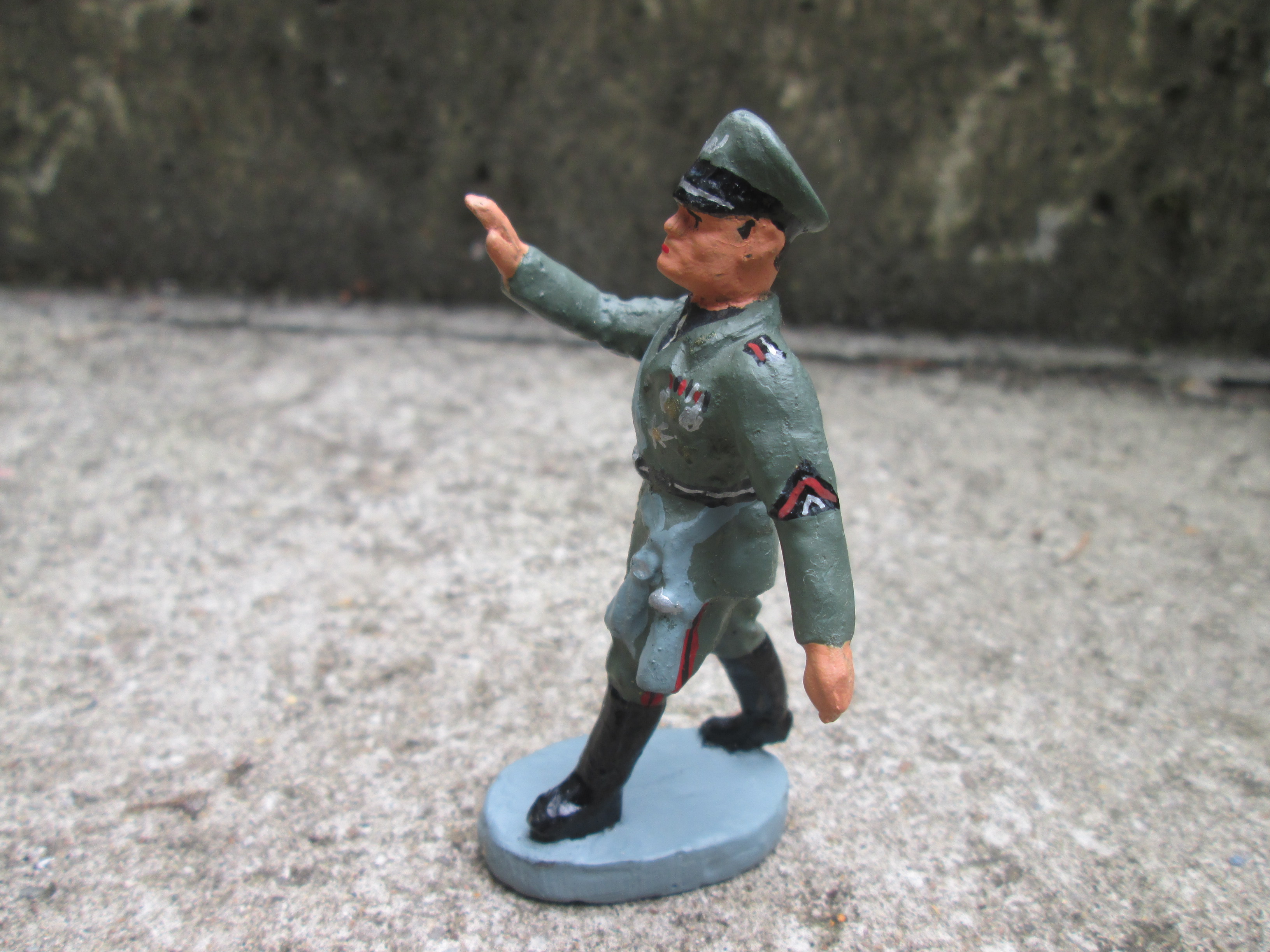 ELASTOLIN Italian dictator Mussolini, with moving arm. Elastolin Italiaanse leider Mussolini met bewegende arm, goede staat