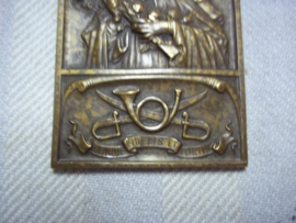 Belgium plaque,Christian talisman,  with army badge. Katholieke amulet, gegeven aan soldaten van  de 1e  Jagers te paard,  afgebeeld Maria en het embleem van het legeronderdeel zeer zeldzaam item.