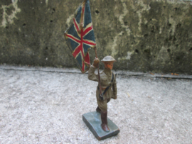 DURSO British soldier with flag, Engelse soldaat met vlag oud model, zeer nette staat. leuk item