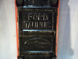 Tin toy car. Blikken speelgoed auto met frictie motor FORD TAUNUS , made in Japan, jaren 60. werkend. goede staat