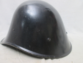 Dutch helmet M-34 black painted, police with number. Nederlandse helm M-1934 zwart met nummer, politie doorgebruikt.