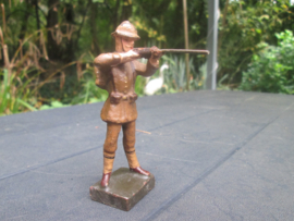 LINEOL Belgium soldier with rifle. 10 cm Belgische soldaat schietend groot model.