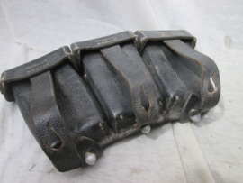 German ammo pouch, Duits patroontasje Mauser K-98 Lederwarenfabrik Loburg 1940. very good condition.