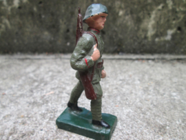 DURSO Dutch soldier, Nederlandse soldaat marcheert belgische makelij goede staat.
