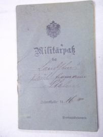 German militarpass, 1916 Ersatz Bataillon Infanterie Regiment 155, nicely filled in good condition. Duits militarpass uit 1916 goed ingevuld.