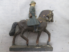 Dutch soldier on a horse, Elastolin Nederlandse soldaat op paard met overjas, DURSO, zeer bijzonder stuk, nooit eerder gezien TOP kwaliteit.