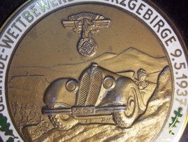 German plaque NSKK, very rare. Duitse plaquette met emaille van de NSKK, diameter 9 cm. NSKK Motorbrigade Sachsen, Gelande Wettbewerbfahrt  in Erzgegirgte 9-5-1937