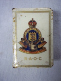 Match holder Royal Army Ordnance Corps. Luciferhouder met Engels embleem aan weerszijde