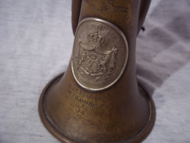 Nederlands bazuin, kleine maat 23 cm. Koninklijke Nederlandsche Fabriek van Muziek- instrumenten.  M.J.H. Kessels Tilburg.