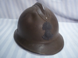 French helmet, colonial Marines. Pattern 1926. Franse helm model 1926 gedragen door de koloniale Mariniers, helm heeft het 1e model helm embleem.