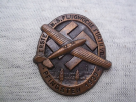 German tinnie, rally badge, Duitse tinnie Erste N.S. Flugwoche Fürth i.B. Pfingsten 1933.