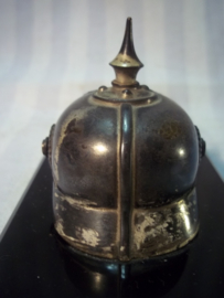 Miniature spikehelmet, WMF mark. Miniatuur pickelhaube, verzilverd, manschap Pruisen.