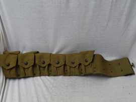 US cartridge belt M-1903. Eagle snap buttons. Amerikaanse riem 9 vaks model 1903 met drukkers waarop de Amerikaanse adelaar staat, Mills patronen. leuke complete riem.