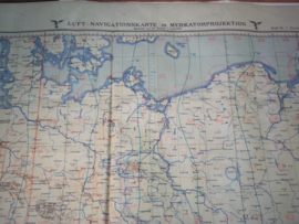 Duitse luftwaffe piloten kaart gemaakt van een soort waterbestendig canvas, rubber, zeer bijzonder