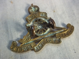 British artillery badge, small size. Engels petembleem Artillerie klein model WO1- WO2