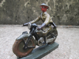DURSO Belgium soldier on motor. Belgische soldaat op motor. met Belgische vlag Brigade Pioron.