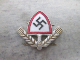 German cap officers badge of the labour party. Duits petembleem, officier met zeldzame maker voor dit soort emblemen.