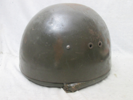 Nice used east- germany para trooper helmet worn in the cold war period. DDR- NVA Para helm in gebruike staat.