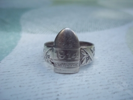 German ring, 42 cm BRUMMER, silver hallmarked. Duitse ring 42 cm BRUMMER, met de steden Antwerpen en Luik, zilver gemerkt.