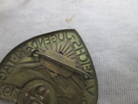 German tinnie, rally badge, Duitse tinnie HJ related. Deutsche Ski Verrein- Reichs- Jugend- Ski- Tag 1933-1934. Hitler- Jugend badge.  maker Deschler und Söhne- München.