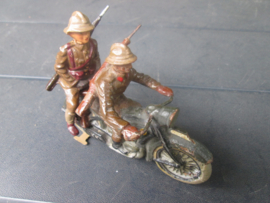 Belgium soldier on motor duo sit. Belgische soldaten op motorfiets zeldzaam stuk.