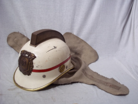 Dutch firehelmet officer, 1960-1980. Brandweerhelm officier compleet jaren 70.