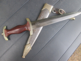 German SA dagger M33. maker is Clemen and Jung Solingen. Very rare maker just 3000 made. Duitse SA M33 dolk met inscriptie Alles Fur Deutschland, zeldzame maker 3000 stuks gemaakt. HO - Hochland.
