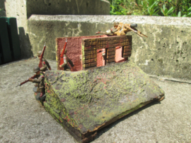 German made military trench, Duitse makelij een gevechtsstelling, bijzonder stuk.