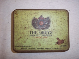 Military cigaret tin THE GREYS, nice condition. Engels sigaretten blikje goede staat