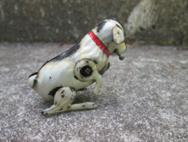 Toy tin toy dog with cane blikken hondje met wandelstok Made in Japan.