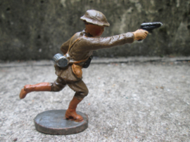 ELASTOLIN American soldier running with pistol. Amerikaanse soldaat lopend met pistool goede staat.