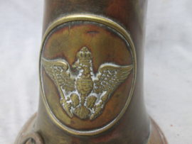 German Army bugle with badge on front. complete. Duitse signaal hoorn bazuin Pruisisch leger met voorop de Pruisische adelaar, complete staat.