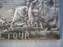 French plaque, soldiers back to civilisation "Le Retour". back from the colonies. Franse plaquette, soldaten terugkeer en terug naar normaal Oud-strijders uit de kolonie