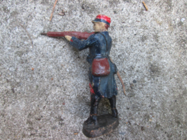 ELASTOLIN French shooting soldier WO1. Franse soldaat schietend 1870/1871. goede staat