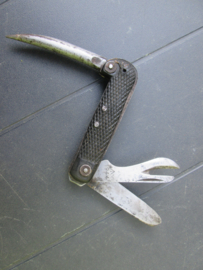 British pocket jack knife sheffield and dated 1944 with broadarrow. Engels zakmes mooi gemarkeerd