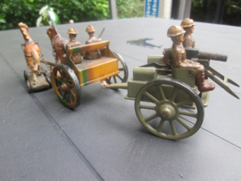 Tippco Belgium combination . Blikken kar met machine geweer drager paarden en Belgische soldaten leuke combinatie.