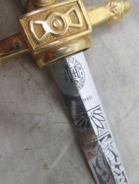 Post- war Dutch naval dagger used by cadet- officers. Nederlandse Marine ponjaard, Korps Adelborsten. naoorlogs .