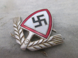German cap officers badge of the labour party. Duits petembleem, officier met zeldzame maker voor dit soort emblemen.