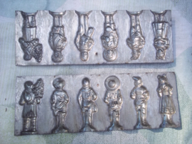 metalen chocolade vorm met 6 figuren.