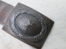 German metal buckle with tab of the air force, Luftwaffe. Duits koppelslot met leertje beide gemarkeerd ludenscheid 1940 mooi eerlijk Luftwaffe metalen koppelslot met nog verfresten.