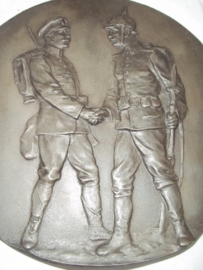 Iron remembrance plate german soldier meet Rumanian or Russian soldier. RARE.
